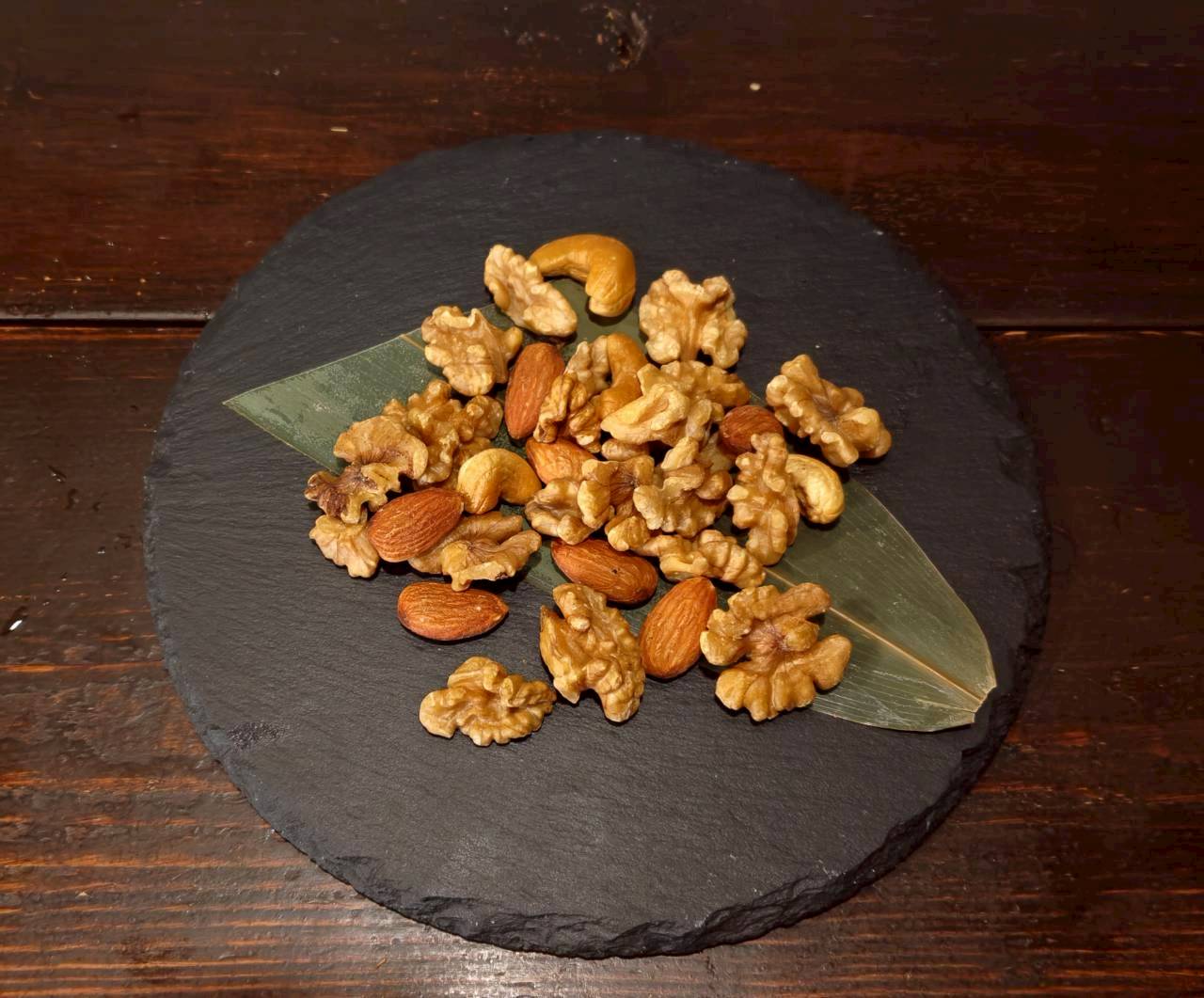 【岡山鬼燻】燻製ナッツ